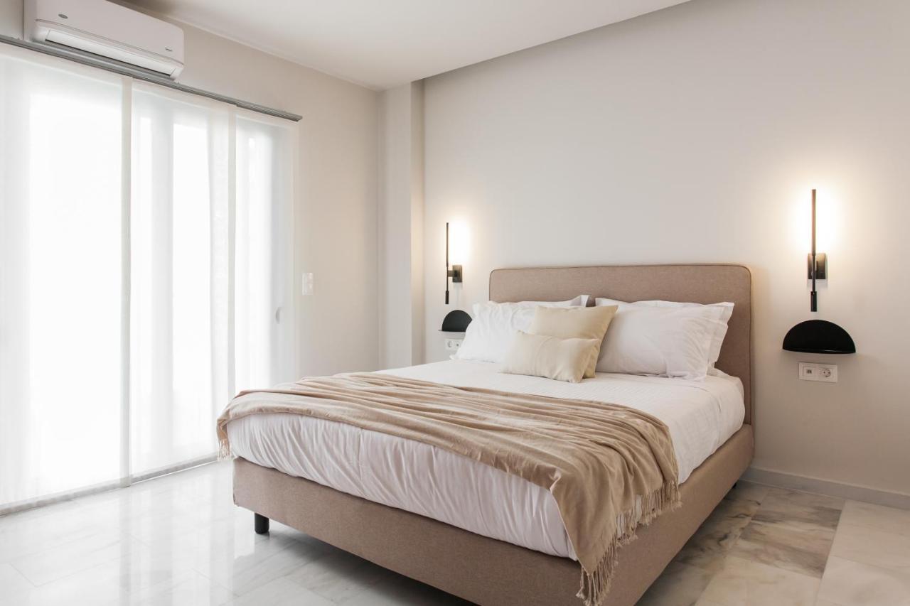 Marvelous 2Br Apartments With Balcony By Upstreet Atenas Exterior foto